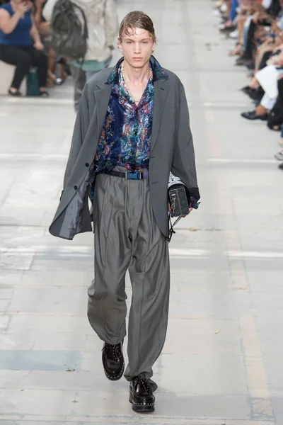 Look 36